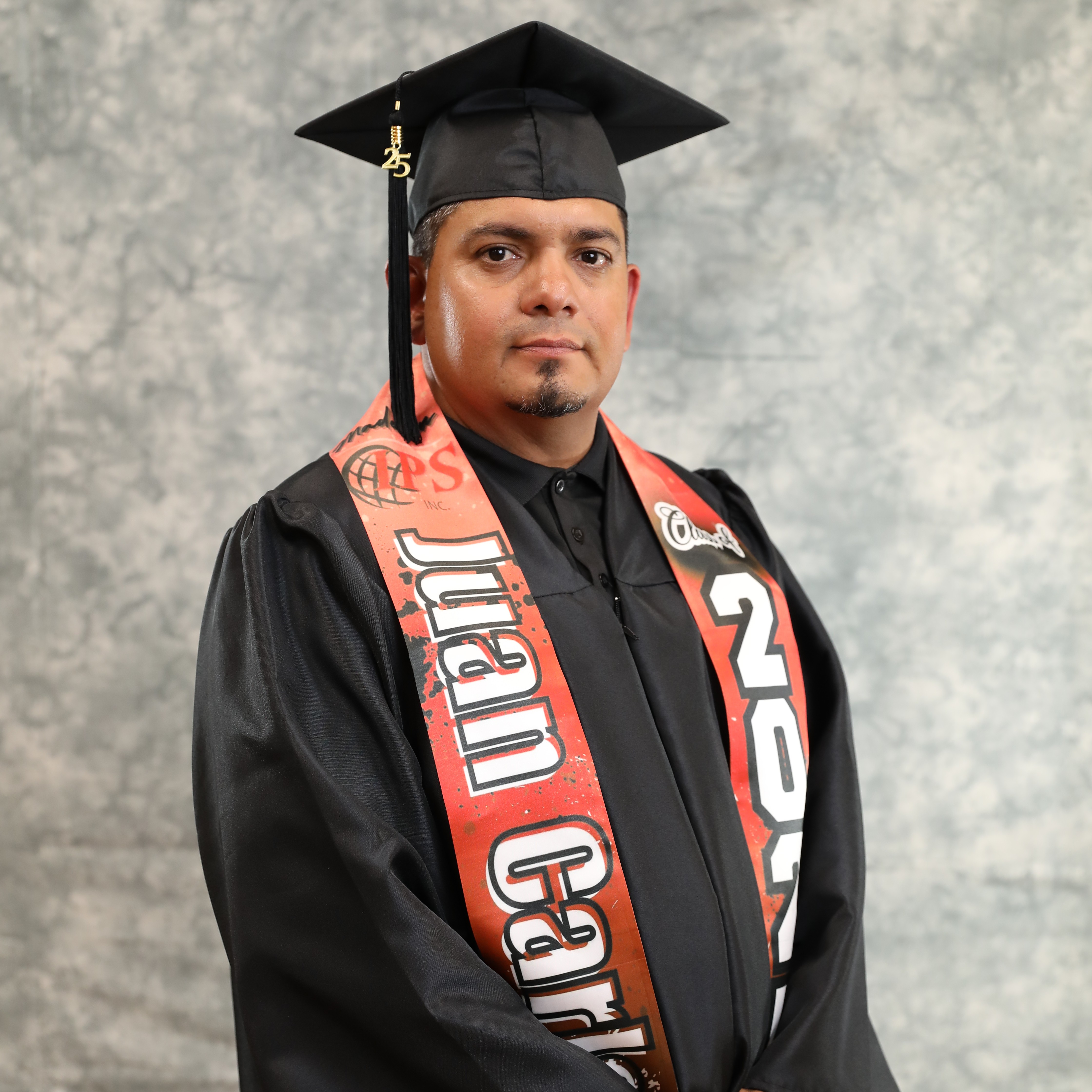 Juan Carlos 2025 Grad in regalia